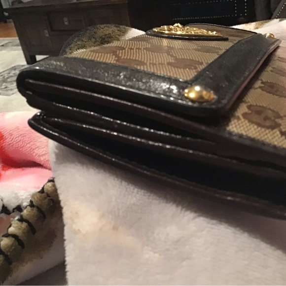 Gucci Baboushka and matching wallet.  Both in very good condition.  Price firm - Picture 1 of 4
